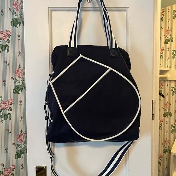 Mark and Graham Tennis Bag - Picture 4 of 8